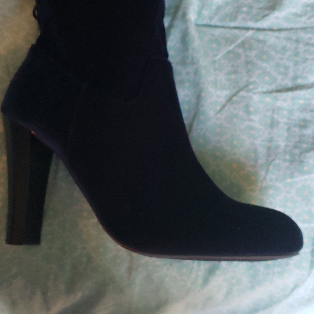 Boots - Picture 2 of 3